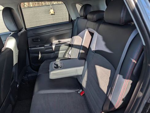 Used 2024 Mitsubishi Outlander Sport SE image 24