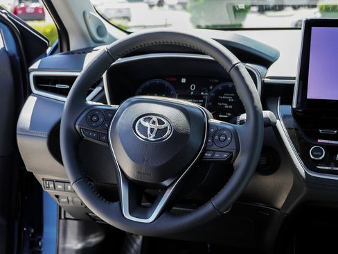 New 2026 Toyota Corolla Cross XLE w/ Convenience Package AWD/4WD image 33