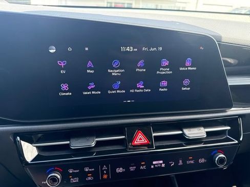 Certified 2023 Kia Niro Wind w/ Wind Preserve Package FWD image 21