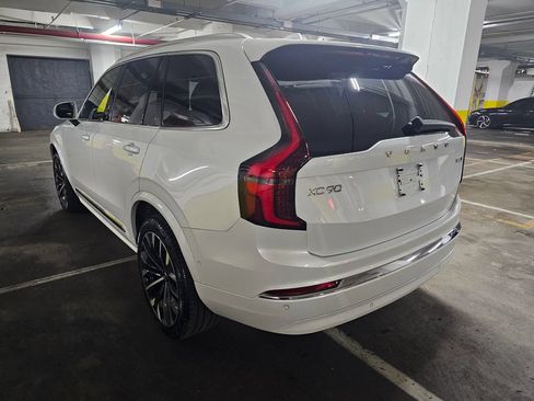 Certified 2025 Volvo XC90 B5 Plus AWD/4WD image 3