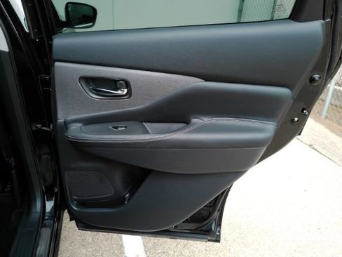 Used 2024 Nissan Murano SV w/ SV Midnight Edition Package FWD image 23