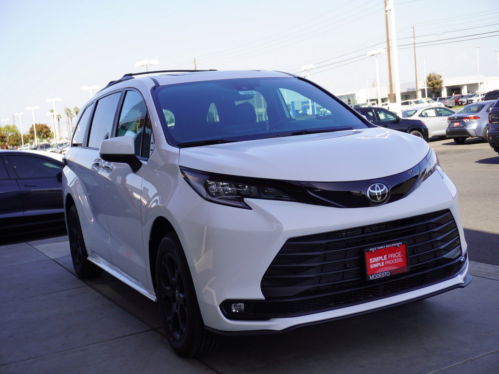 New 2026 Toyota Sienna XLE Woodland Edition AWD/4WD image 1