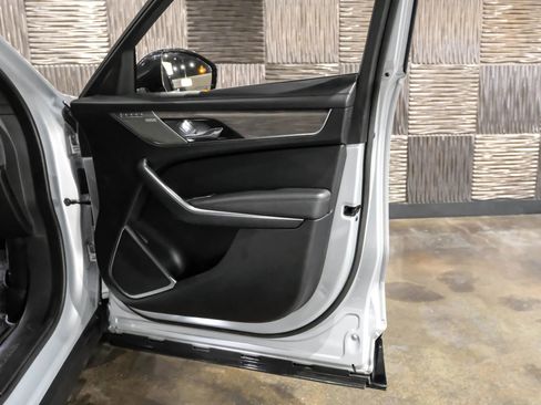 Used 2021 Jaguar F-PACE S image 42