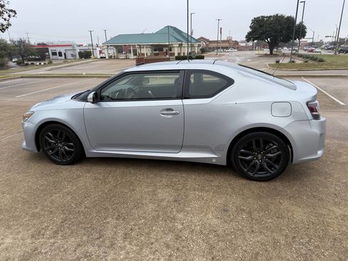 Used 2014 Scion tC 10 Series image 5