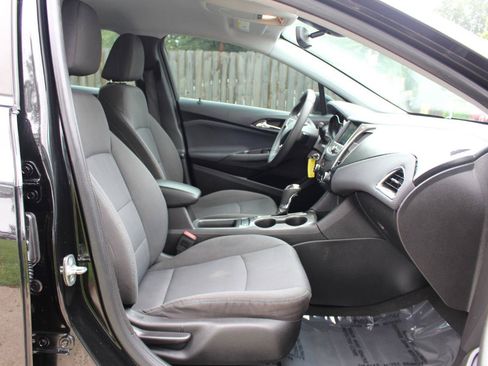 Used 2019 Chevrolet Cruze LT w/ LT Fleet Convenience Package FWD image 37