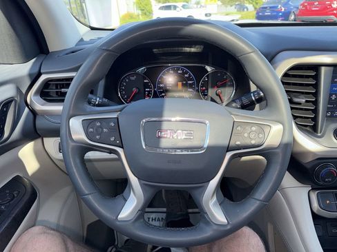 Used 2023 GMC Acadia Denali w/ Denali Ultimate Package AWD/4WD image 11