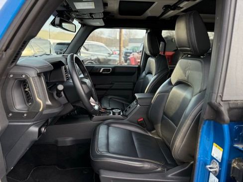 Used 2025 Ford Bronco Badlands image 7