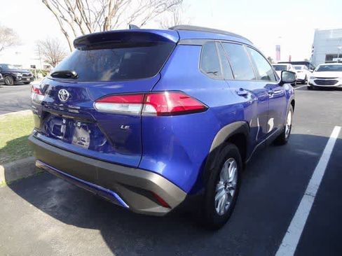 Used 2025 Toyota Corolla Cross LE image 6