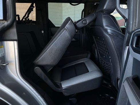 Used 2022 Ford Bronco Black Diamond image 18