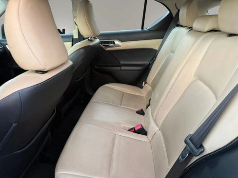 Used 2014 Lexus CT 200h FWD image 25