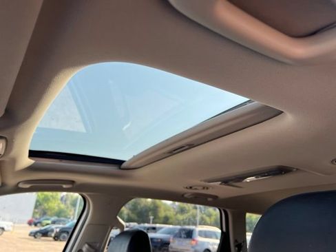 Used 2021 Kia Telluride S AWD/4WD image 25
