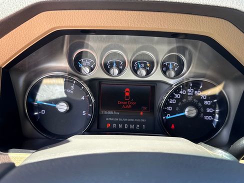 Used 2015 Ford F350 Lariat w/ Lariat Interior Package AWD/4WD image 16