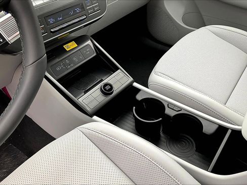 New 2026 Hyundai Kona SEL Premium FWD image 12