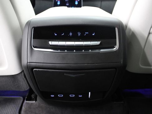 Certified 2025 Cadillac Escalade ESV Sport Platinum image 56