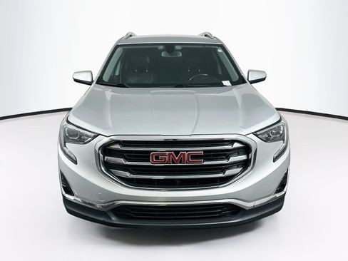 Used 2018 GMC Terrain SLT FWD image 2