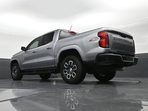 Used 2025 Chevrolet Colorado Z71 AWD/4WD image 22