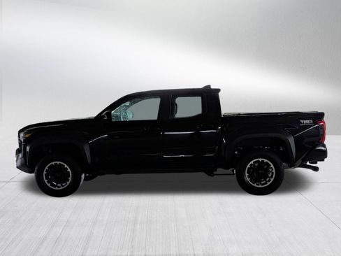 Certified 2024 Toyota Tacoma TRD Off-Road AWD/4WD image 5