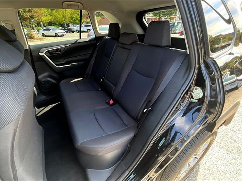 Used 2025 Toyota RAV4 LE AWD/4WD image 27