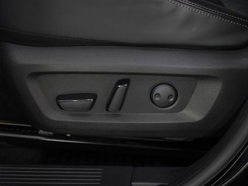 Used 2022 Nissan Rogue Platinum image 29