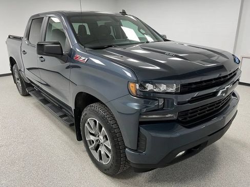 Used 2021 Chevrolet Silverado 1500 RST w/ Z71 Off-Road Package AWD/4WD image 2
