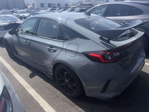 Used 2023 Honda Civic Type R image 4