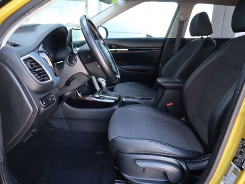 Used 2022 Kia Seltos Nightfall Edition image 17