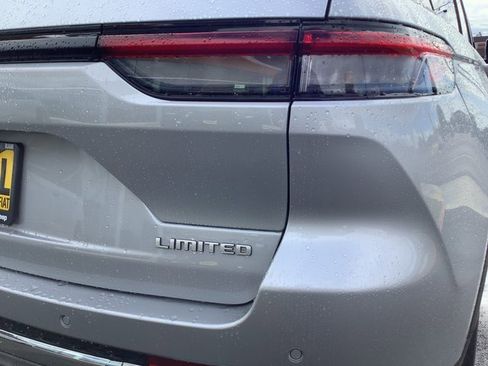 New 2025 Jeep Grand Cherokee Limited image 43