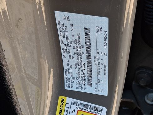 Used 2025 Ford Bronco Badlands image 26