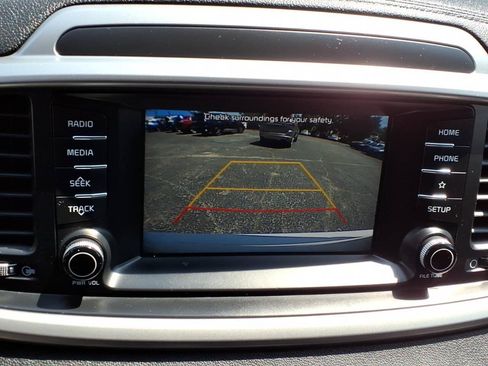 Used 2020 Kia Sorento L FWD image 17