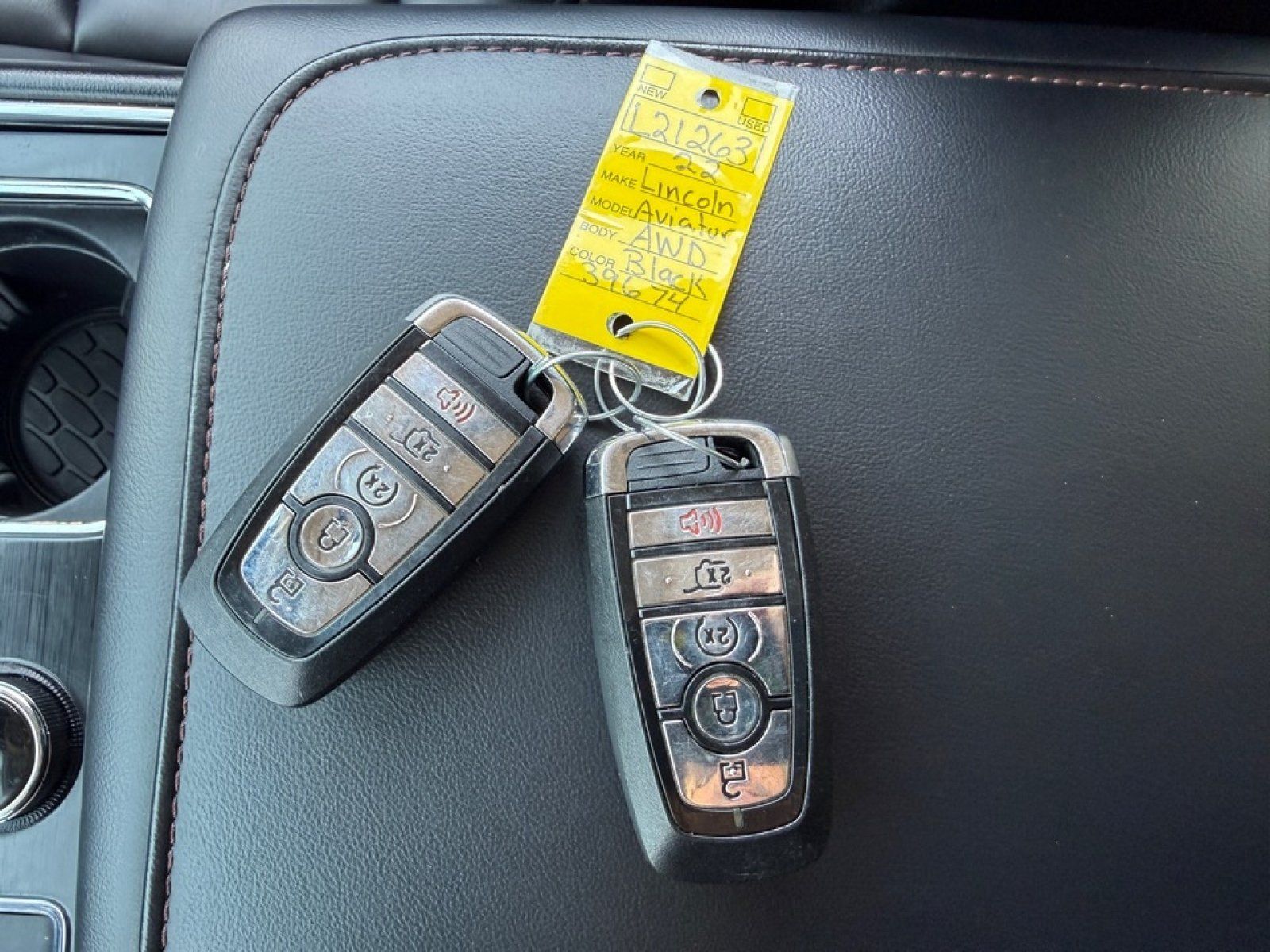 Used 2022 Lincoln Aviator AWD w/ Premium Package image 42