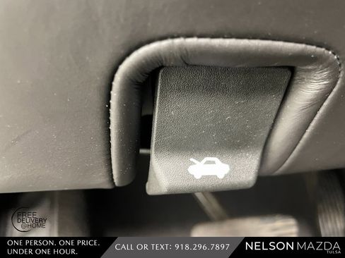 Used 2021 Cadillac Escalade Sport Platinum image 27