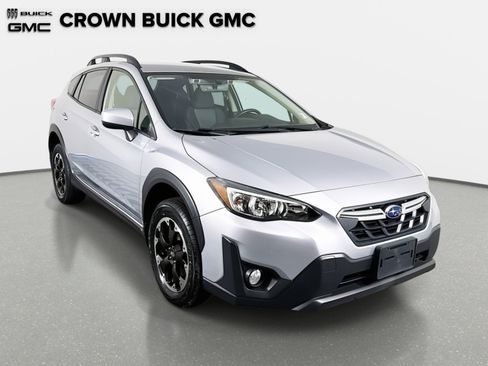Used 2022 Subaru Crosstrek 2.0i Premium image 4
