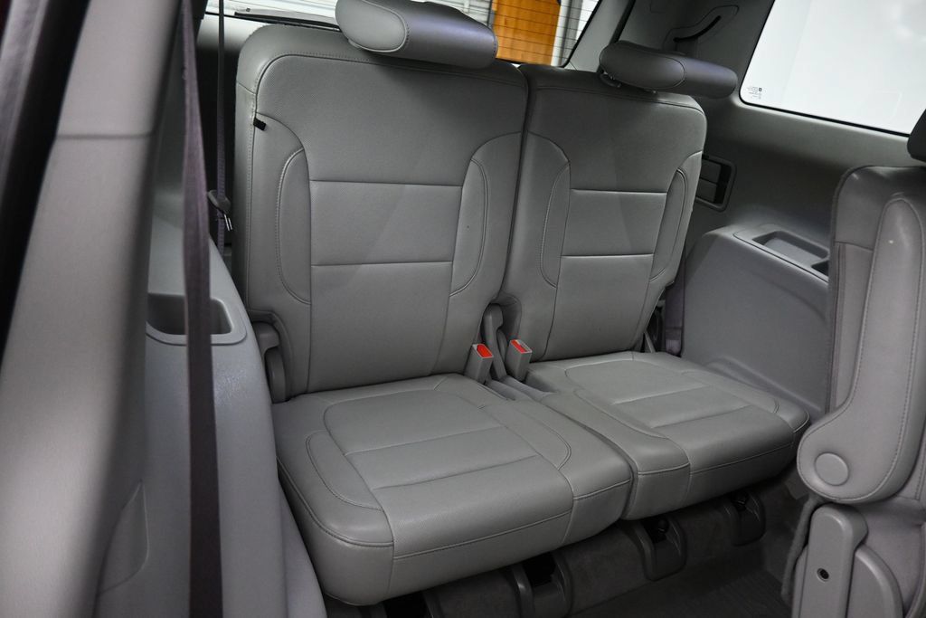 Used 2020 GMC Acadia SLT w/ Trailering Package FWD image 52