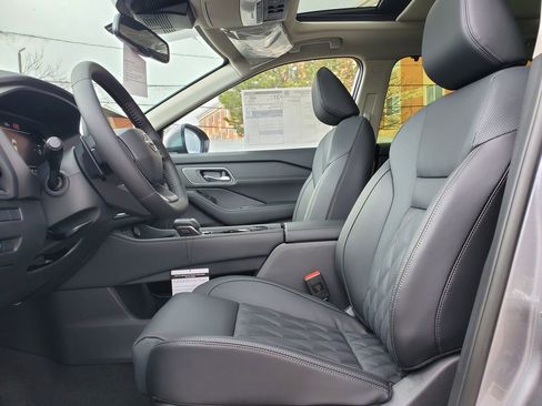 New 2026 Nissan Rogue Platinum AWD/4WD image 15