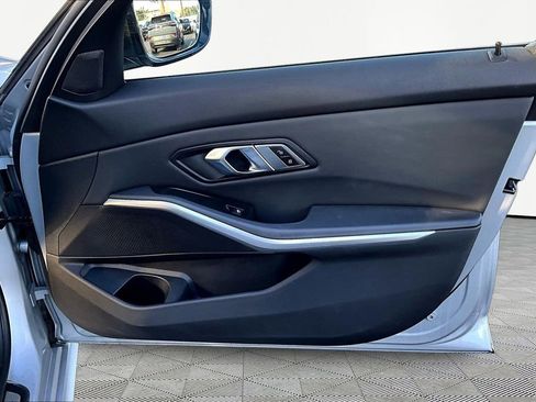 Used 2019 BMW 330i Sedan w/ Convenience Package image 25