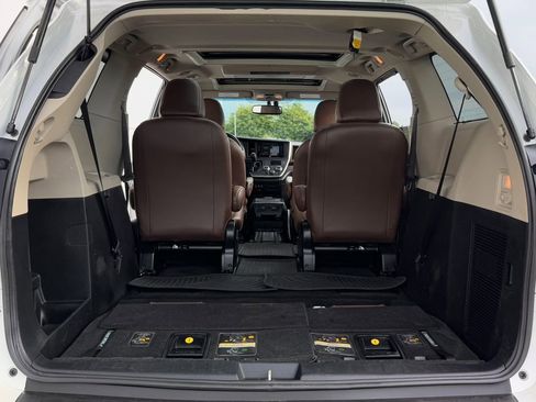 Certified 2017 Toyota Sienna Limited Premium AWD/4WD image 22
