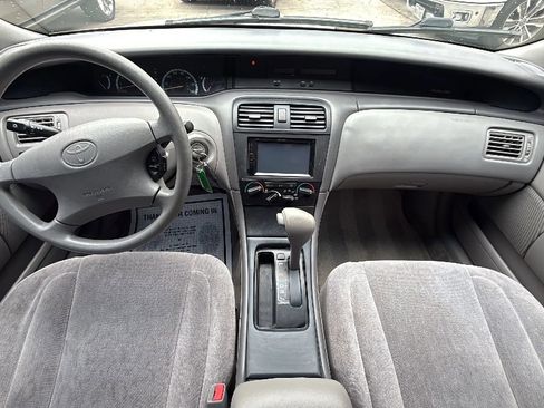 Used 2000 Toyota Avalon XL image 9
