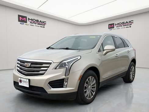 Used 2017 Cadillac XT5 Luxury image 9