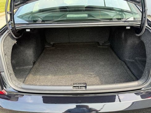 Used 2017 Volkswagen Passat 1.8T R-Line FWD image 21