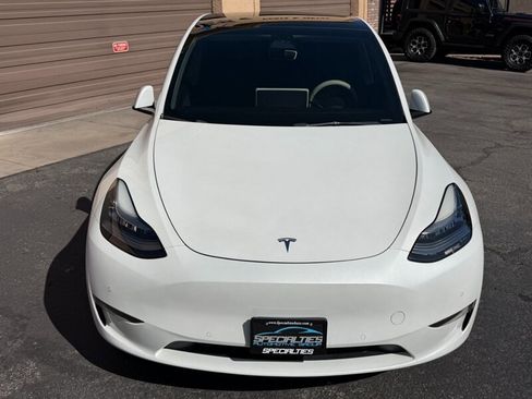 Used 2021 Tesla Model Y Long Range AWD/4WD image 19