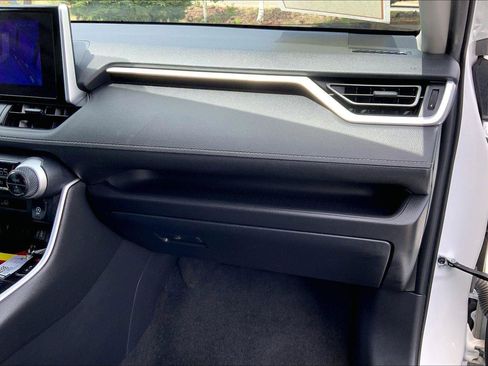 Used 2023 Toyota RAV4 XLE FWD image 16