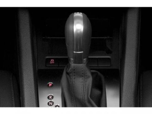 Used 2015 Volkswagen Eos Komfort image 11