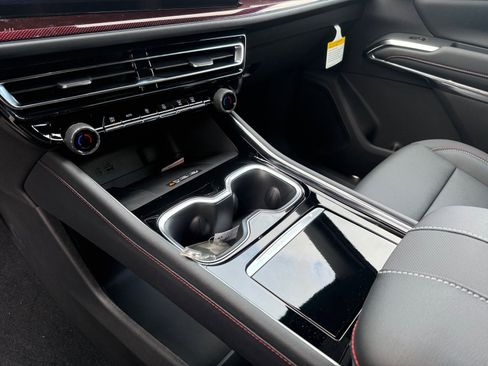 New 2026 Chevrolet Traverse Z71 w/ Driver Confidence Package image 13