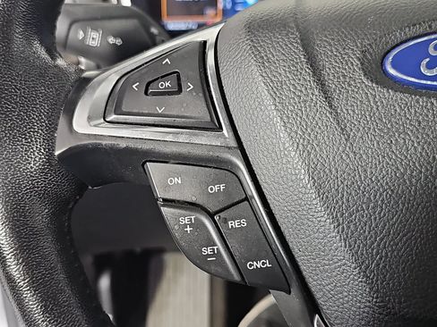 Used 2020 Ford Fusion SEL FWD image 16
