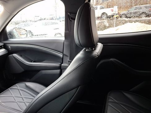 Used 2021 Ford Mustang Mach-E Select w/ Comfort/Appearance Package image 17