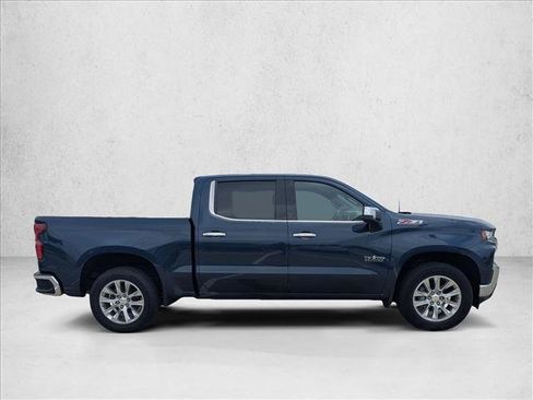 Used 2022 Chevrolet Silverado 1500 LTZ w/ Z71 Off-Road Package AWD/4WD image 4