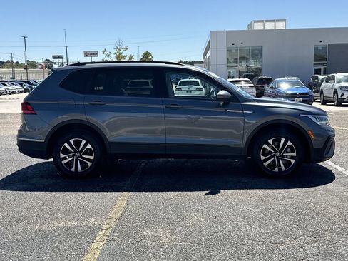 Used 2022 Volkswagen Tiguan S image 4