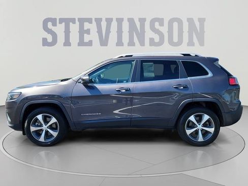 Used 2020 Jeep Cherokee Limited w/ Technology Group AWD/4WD image 2