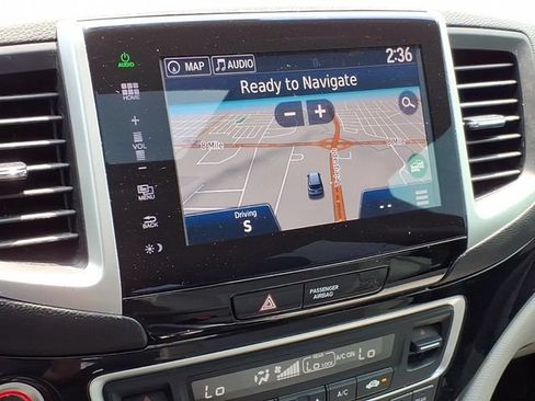 Used 2016 Honda Pilot Touring image 26