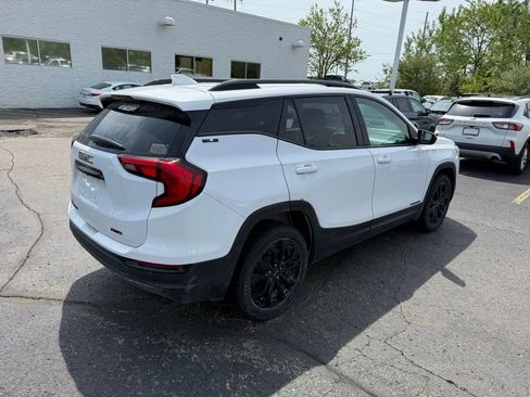 Used 2021 GMC Terrain SLE w/ Driver Convenience Package AWD/4WD image 3